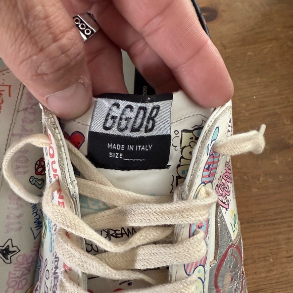 Men’s Golden Goose size 11 (44) Graffiti Art Sneakers. Like new condition - Picture 8 of 11